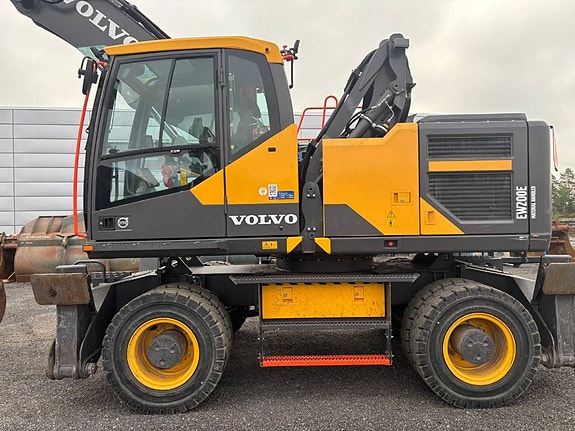 Volvo EW 200 E MH 4 of 5