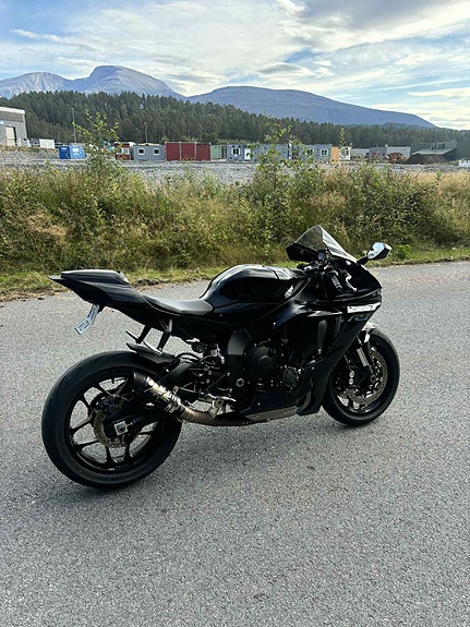 Yamaha YZF-R1 4 of 5