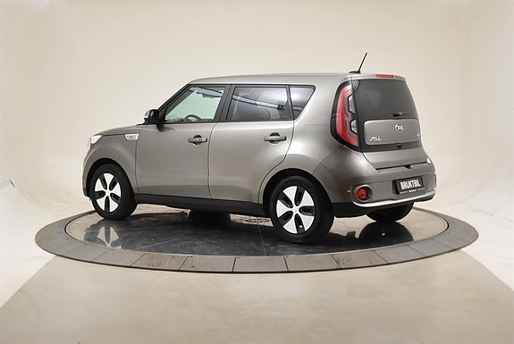 Kia e-Soul 3 of 5