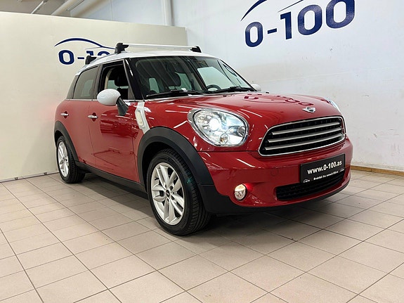 MINI Countryman Cooper 2 of 5