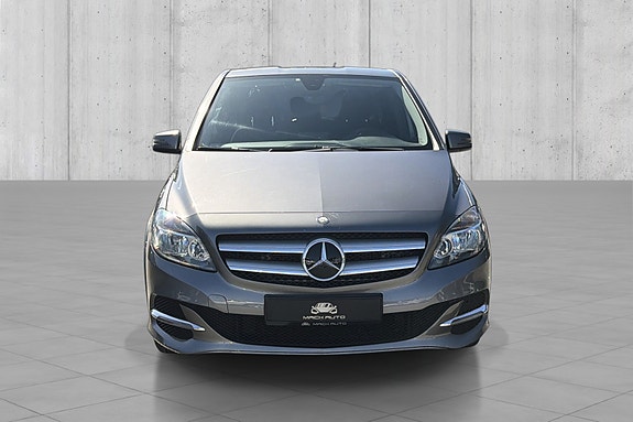 Mercedes-Benz B250 e 2 of 5