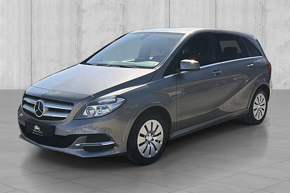 Mercedes-Benz B250 e 3 of 5