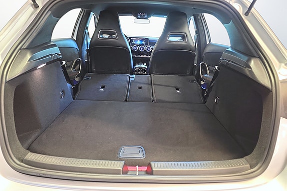 Mercedes-Benz A250 e 10 of 22