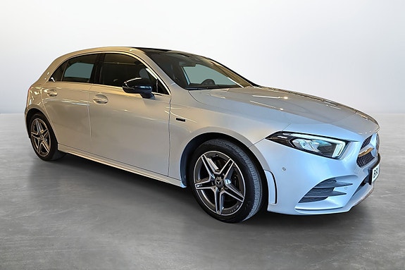 Mercedes-Benz A250 e 3 of 22