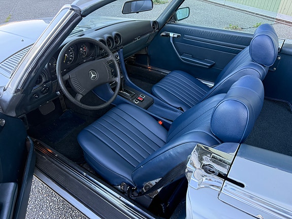 Mercedes-Benz 450 SL 15 of 29
