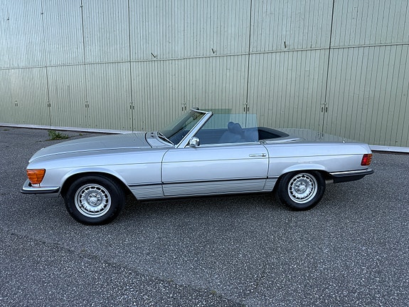 Mercedes-Benz 450 SL 4 of 5