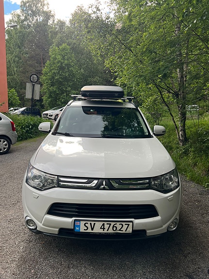 Mitsubishi Outlander 2 of 19
