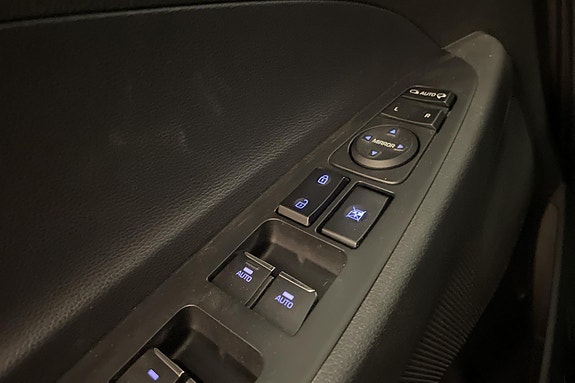 Hyundai Tucson 17 of 28