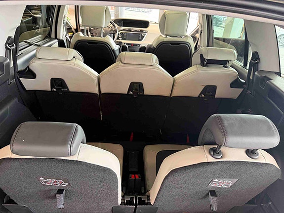 Citroen C4 Picasso 2 of 5
