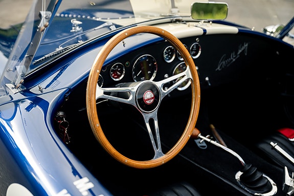 AC Cobra 27 of 30