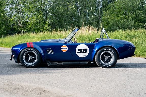 AC Cobra 15 of 30