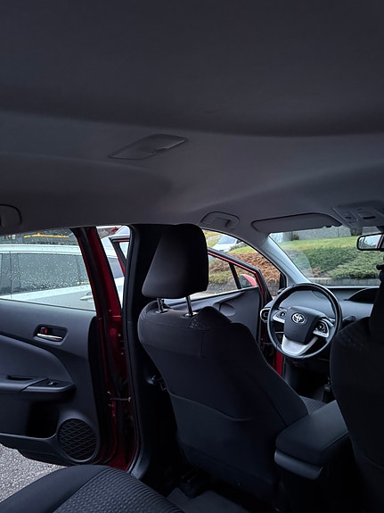 Toyota Prius Plug-in Hybrid 15 of 22