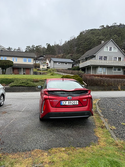 Toyota Prius Plug-in Hybrid 5 of 22