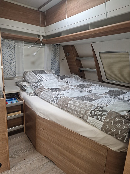 Hobby 545 Kmf De Luxe 4 of 10