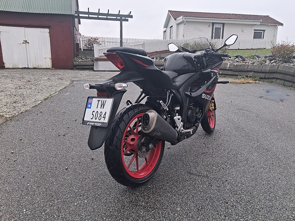 Suzuki GSX-R 125 5 of 5