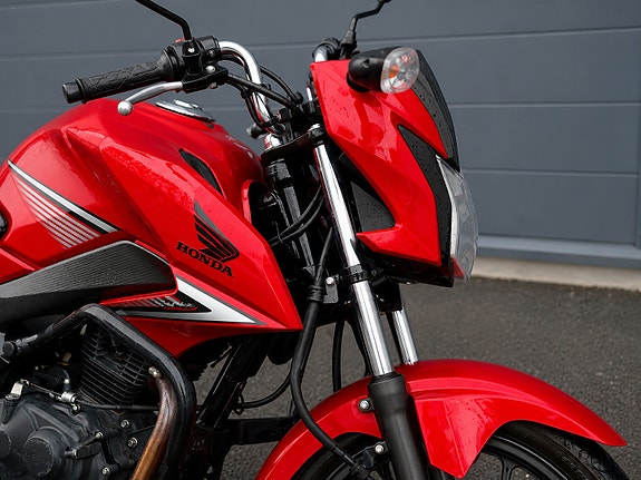 Honda CB 125F 5 of 9