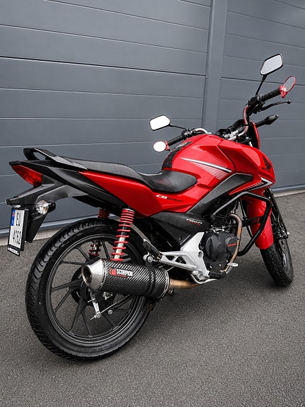 Honda CB 125F 2 of 9