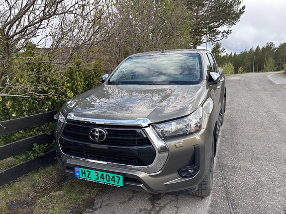 Toyota HiLux 4 of 5
