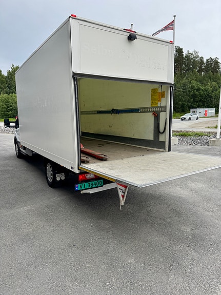 Ford Transit 3 of 5
