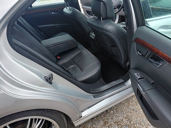 Mercedes-Benz S350 8 of 24