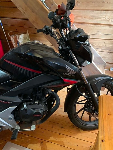 Honda CB 125F 6 of 16