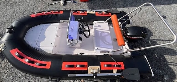 2019 Smart Rib 330 3 of 5