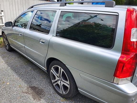 Volvo V70 3 of 18