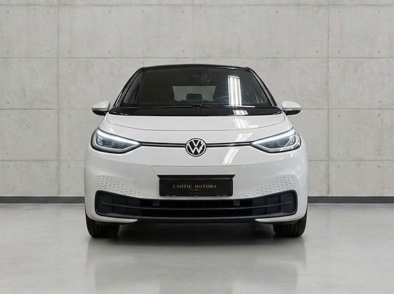 Volkswagen ID.3 2 of 5