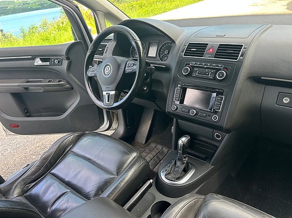 Volkswagen Touran 14 of 24