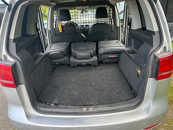 Volkswagen Touran 18 of 24