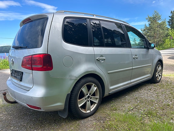 Volkswagen Touran 4 of 24