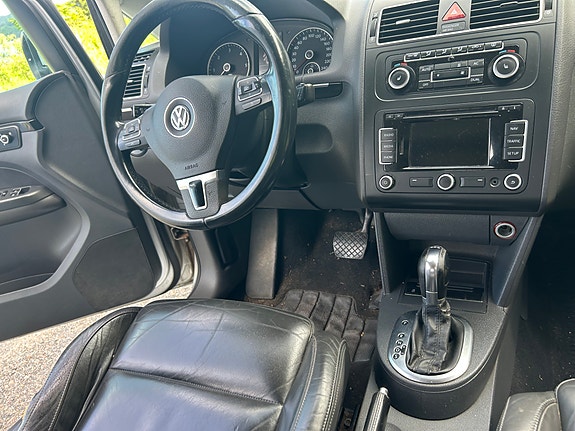 Volkswagen Touran 15 of 24