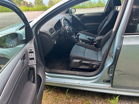 Volkswagen Golf VI 16 of 25