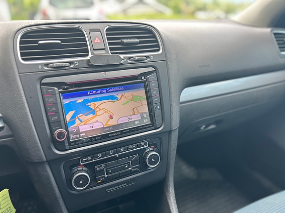 Volkswagen Golf VI 10 of 25