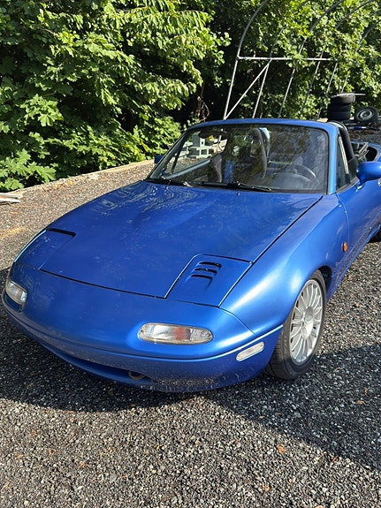 Mazda MX-5 3 of 5
