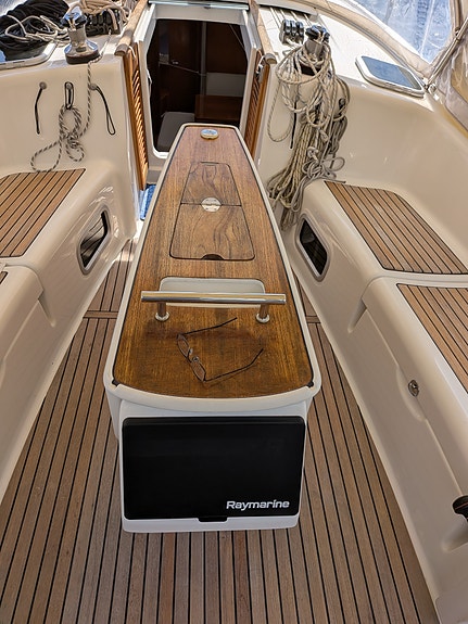 Beneteau Oceanic 40 5 of 5