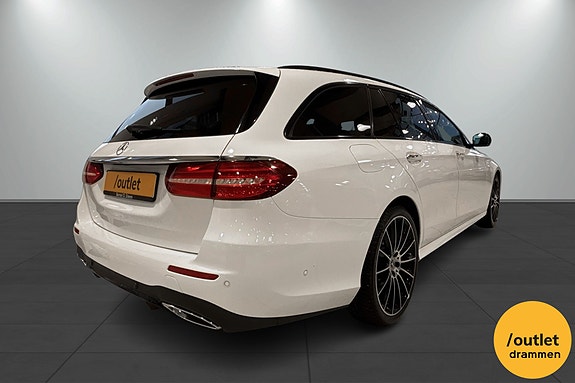 Mercedes-Benz E220 22 of 26