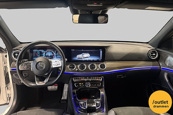 Mercedes-Benz E220 8 of 26
