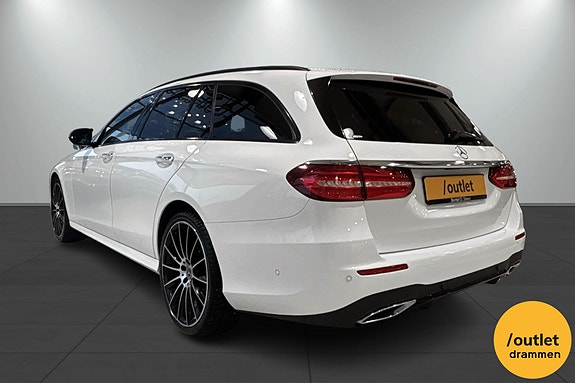 Mercedes-Benz E220 3 of 26