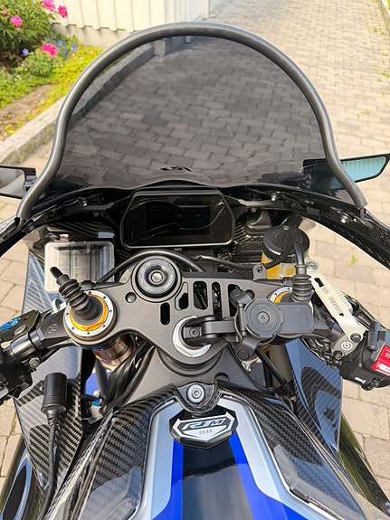 Yamaha YZF-R1 11 of 11