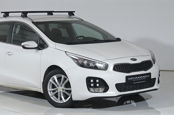 Kia Ceed 2 of 5