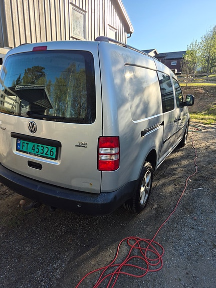 Volkswagen Caddy Maxi 3 of 5