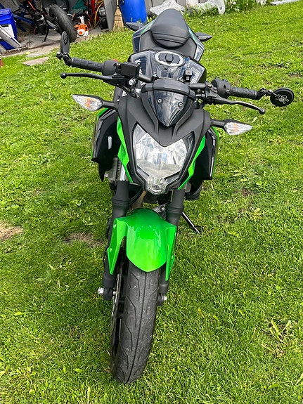 Kawasaki Z 125 3 of 5