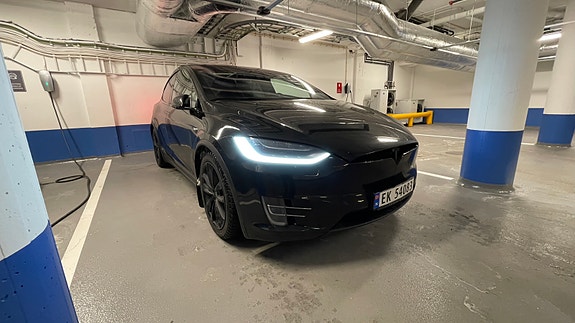 Tesla Model X 9 of 9