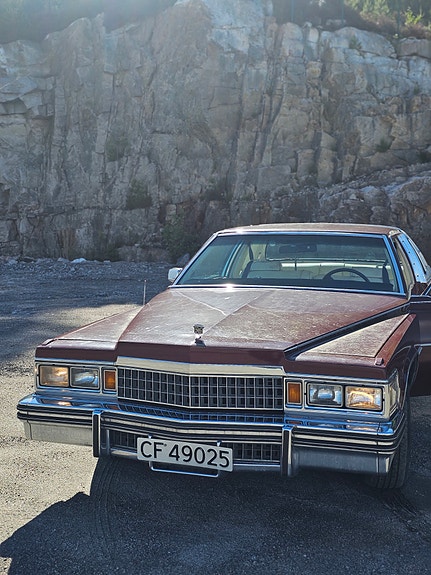 Cadillac Coupé DeVille 3 of 5