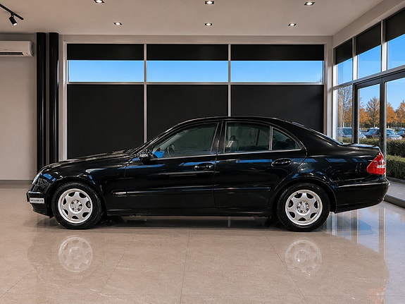 Mercedes-Benz E-Klasse 3 of 5