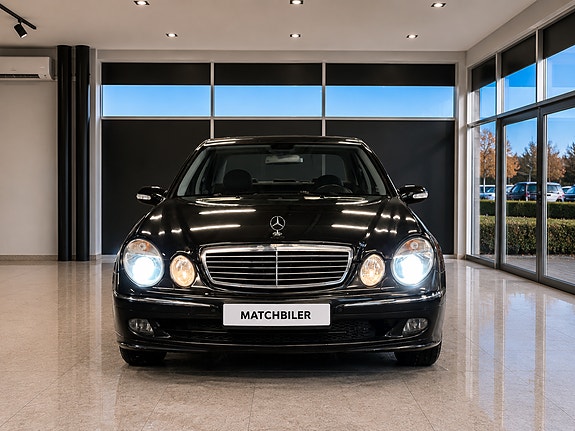Mercedes-Benz E-Klasse 4 of 5
