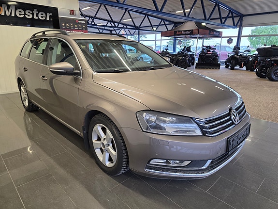 Volkswagen Passat 5 of 14