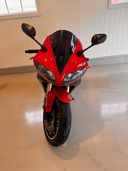 Yamaha YZF-R1 6 of 6
