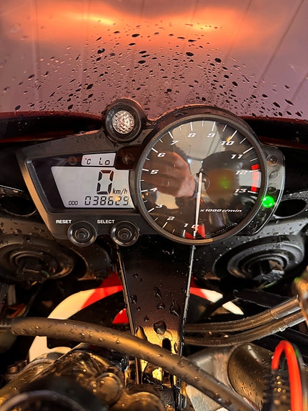 Yamaha YZF-R1 4 of 6